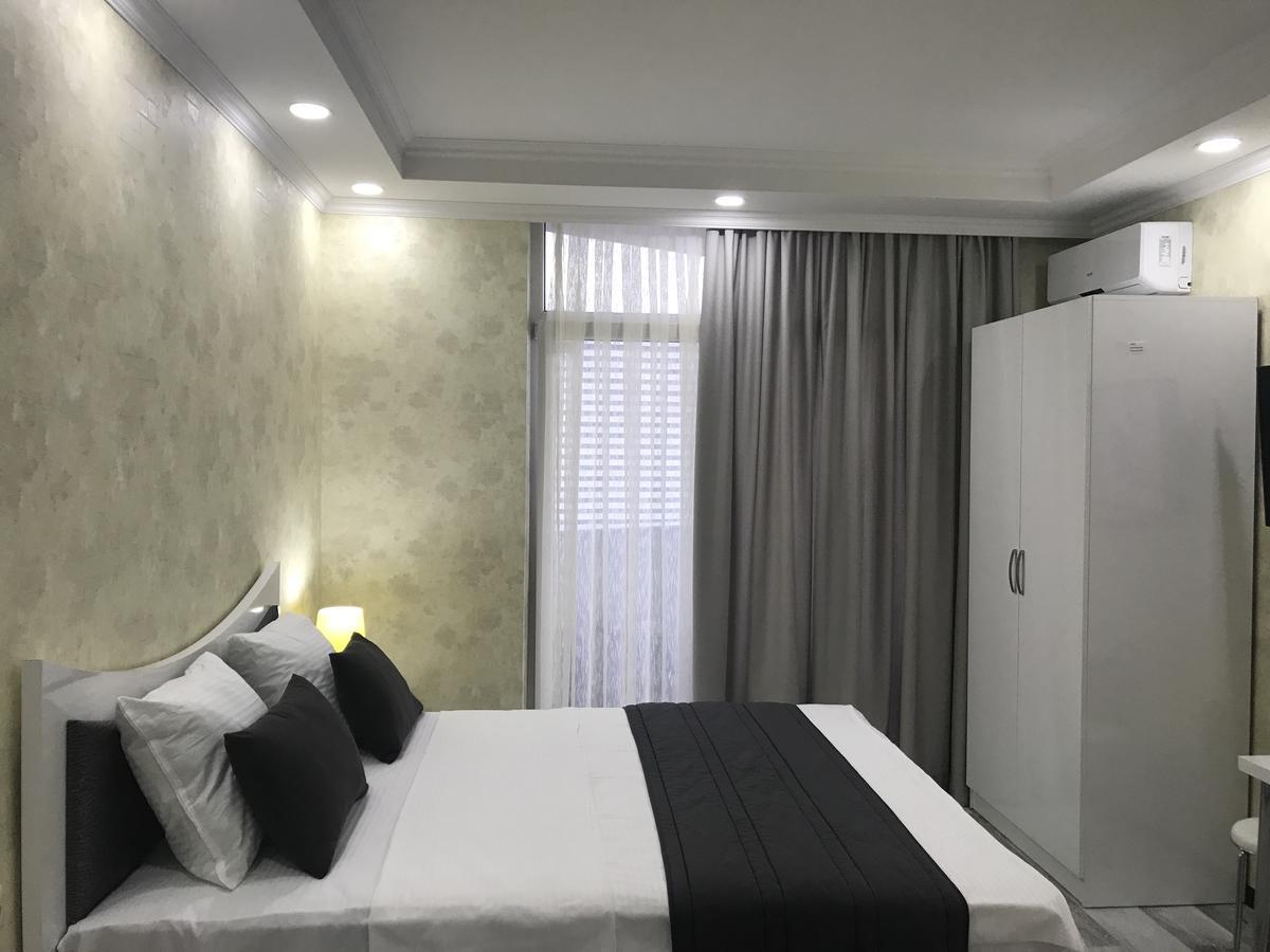 Aparthotel Selfie Batoumi Extérieur photo