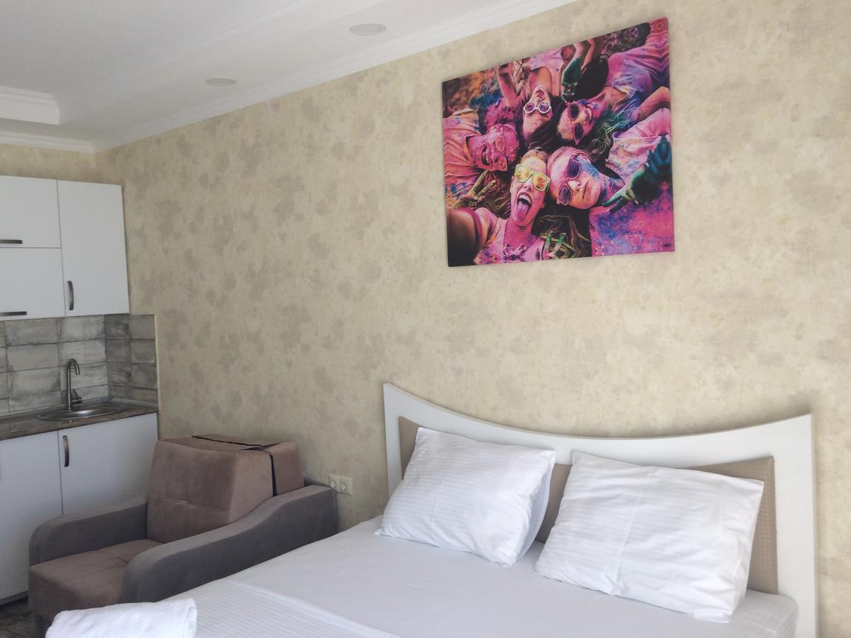 Aparthotel Selfie Batoumi Extérieur photo