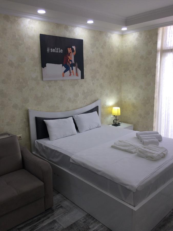 Aparthotel Selfie Batoumi Extérieur photo